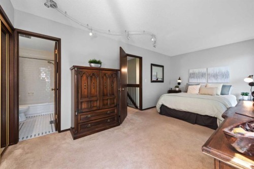 49-27 Silver Springs Drive Nw, Calgary, AB - Indoor Photo Showing Bedroom