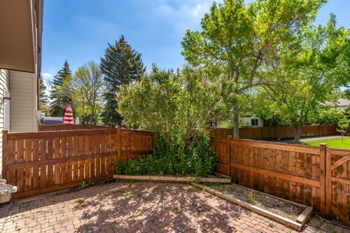 31-5625 Silverdale Drive Nw, Calgary, AB - Outdoor