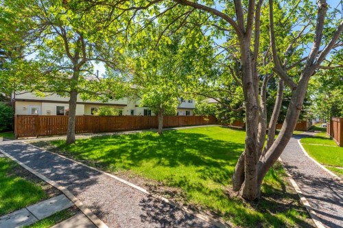 31-5625 Silverdale Drive Nw, Calgary, AB - Outdoor