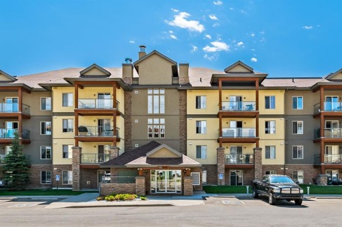 1402-92 Crystal Shores Road  Okotoks, AB T1S 2M8