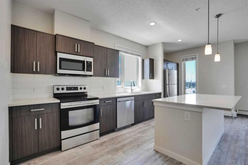201-10 Westpark Link Sw, Calgary, AB 