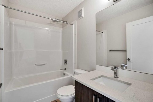 201-10 Westpark Link Sw, Calgary, AB 