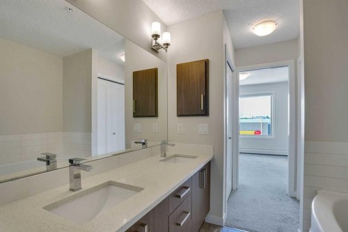 201-10 Westpark Link Sw, Calgary, AB 