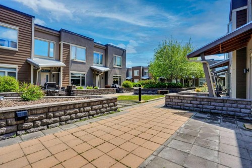 201-10 Westpark Link Sw, Calgary, AB 