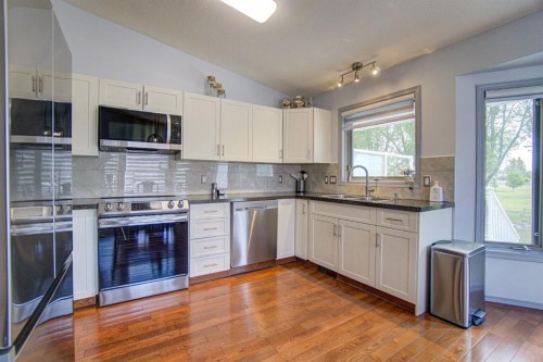 11B Westlynn Drive, Claresholm, AB 
