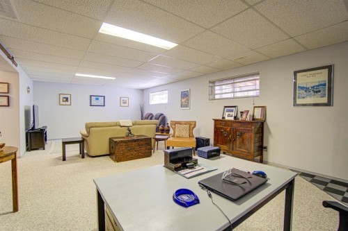 11B Westlynn Drive, Claresholm, AB 