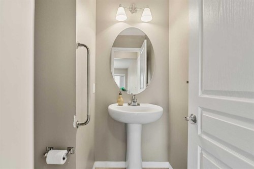 249 Elgin Meadows Park Se, Calgary, AB - Indoor Photo Showing Bathroom