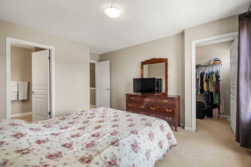 249 Elgin Meadows Park Se, Calgary, AB - Indoor Photo Showing Bedroom