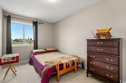 249 Elgin Meadows Park Se, Calgary, AB - Indoor Photo Showing Bedroom