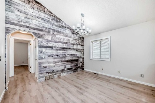 137 Erin Meadow Bay Se, Calgary, AB 