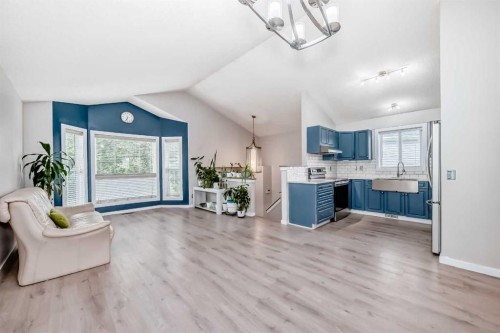 137 Erin Meadow Bay Se, Calgary, AB 