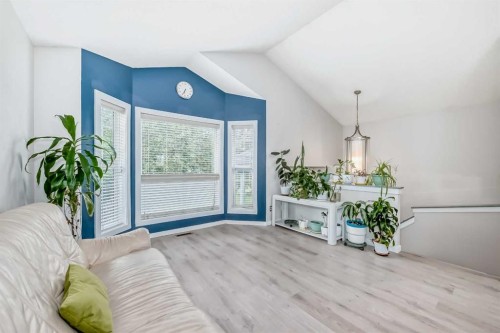 137 Erin Meadow Bay Se, Calgary, AB 