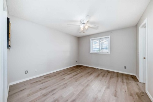 137 Erin Meadow Bay Se, Calgary, AB 