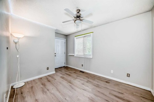 137 Erin Meadow Bay Se, Calgary, AB 