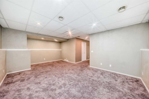 137 Erin Meadow Bay Se, Calgary, AB 