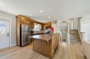 10 Trent Road West, Lethbridge, AB  - Indoor Photo Showing Kitchen 