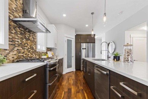 4660 82 Street Nw, Calgary, AB - Indoor Photo Showing Kitchen With Stainless Steel Kitchen With Upgraded Kitchen