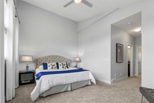 4660 82 Street Nw, Calgary, AB - Indoor Photo Showing Bedroom