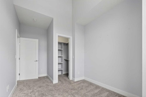 4660 82 Street Nw, Calgary, AB - Indoor Photo Showing Other Room