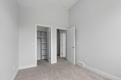4660 82 Street Nw, Calgary, AB - Indoor Photo Showing Other Room