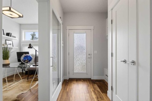 4660 82 Street Nw, Calgary, AB - Indoor Photo Showing Other Room