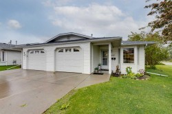 5633 Sunrise Crescent Olds, AB T4H 1V9