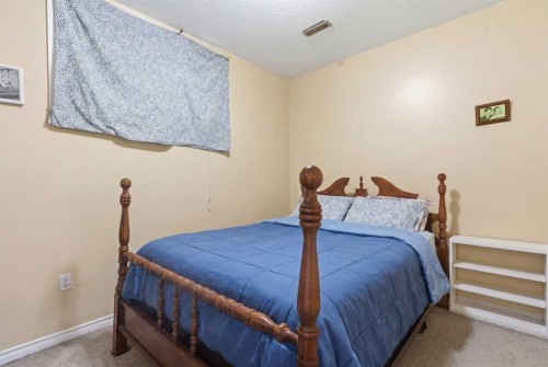 2455 Kingsland View Se, Airdrie, AB 