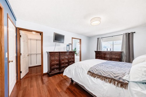 263 Coral Keys Drive Ne, Calgary, AB - Indoor Photo Showing Bedroom