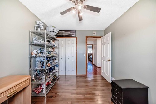 263 Coral Keys Drive Ne, Calgary, AB - Indoor Photo Showing Other Room