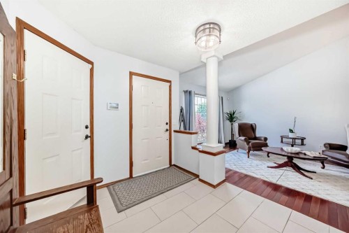 263 Coral Keys Drive Ne, Calgary, AB - Indoor Photo Showing Other Room