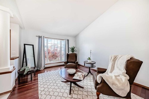 263 Coral Keys Drive Ne, Calgary, AB - Indoor Photo Showing Living Room