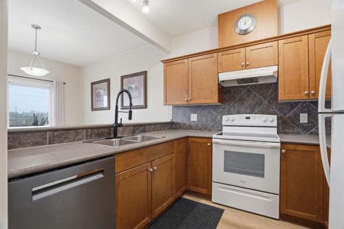 905-720 Willowbrook Road Nw, Airdrie, AB 