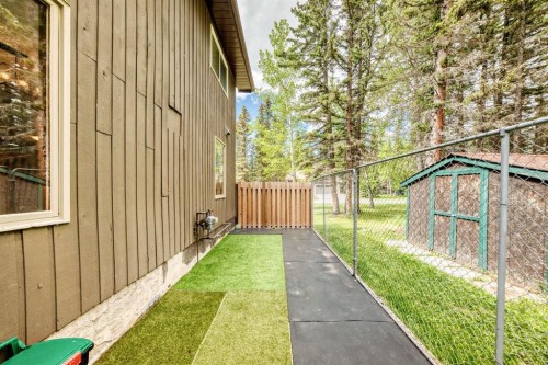 2 Wolf Close, Rural Rocky View County, AB - Outdoor With Exterior