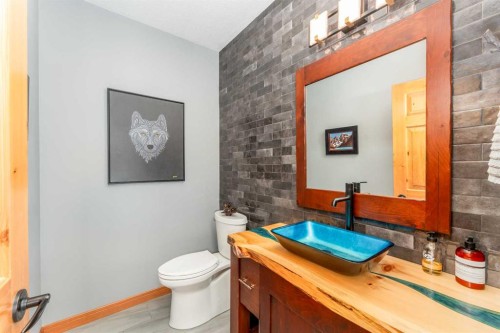 183 Hubman Landing, Canmore, AB 