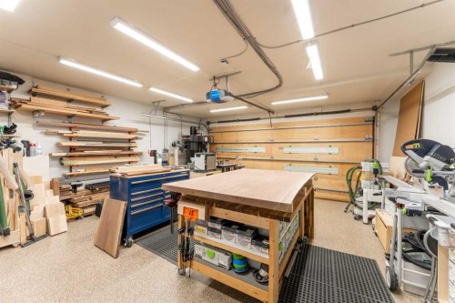 183 Hubman Landing, Canmore, AB 