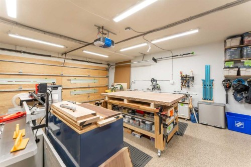 183 Hubman Landing, Canmore, AB 