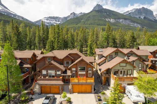 183 Hubman Landing, Canmore, AB 