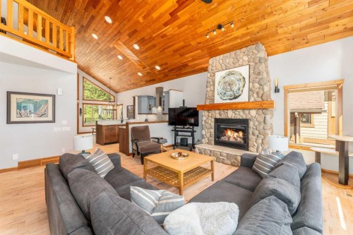 183 Hubman Landing, Canmore, AB 