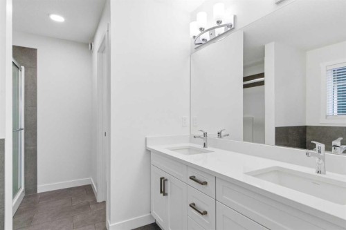 90 Saddlebred Place, Cochrane, AB - Indoor Photo Showing Bedroom