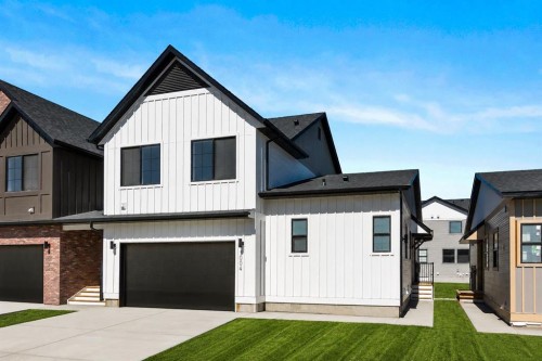 1004-201 Cooperswood Green SW Airdrie, AB T3B 3Y6