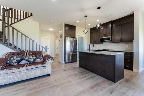 124 Cornerbrook Green Ne, Calgary, AB 