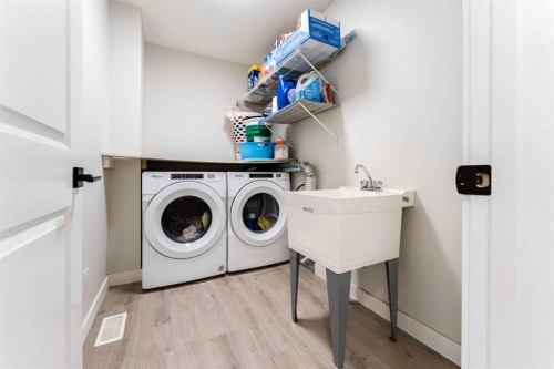 124 Cornerbrook Green Ne, Calgary, AB 