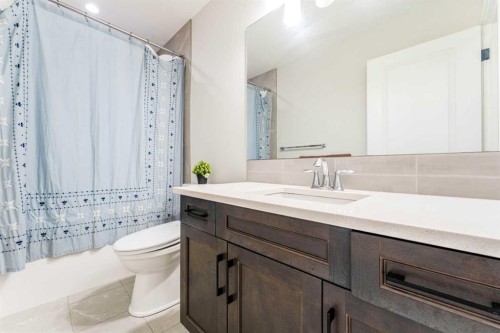 124 Cornerbrook Green Ne, Calgary, AB 