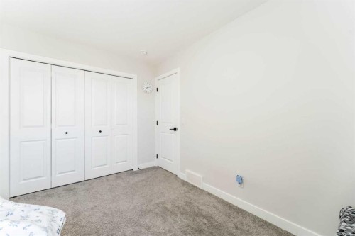124 Cornerbrook Green Ne, Calgary, AB 
