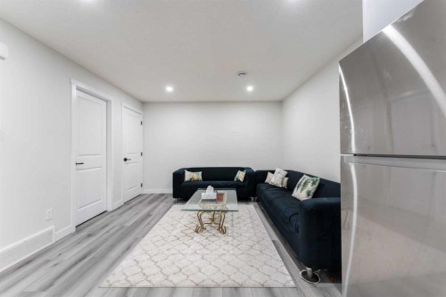 124 Cornerbrook Green Ne, Calgary, AB 