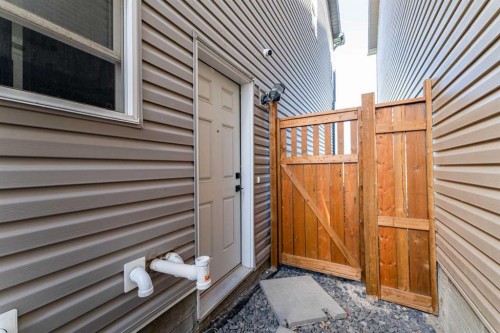 124 Cornerbrook Green Ne, Calgary, AB 