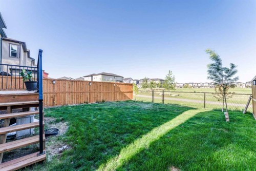 124 Cornerbrook Green Ne, Calgary, AB 