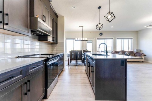 124 Cornerbrook Green Ne, Calgary, AB 