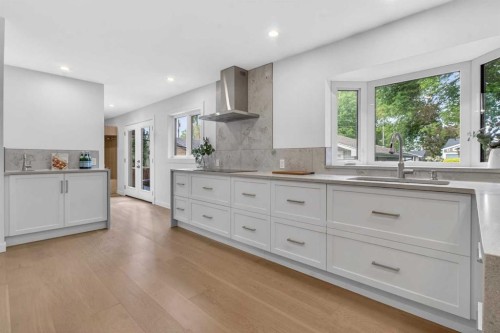 928 Maplecroft Road Se, Calgary, AB 