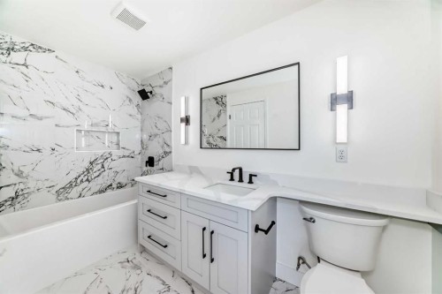 161 West Creek Pond, Chestermere, AB - Indoor Photo Showing Bathroom
